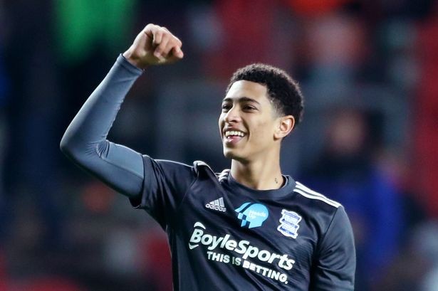 9次扑救力保零封，弗莱肯当选曼城vs勒沃库森全场最佳（狂揽9次扑救零封，弗莱肯加冕曼城对勒沃库森全场最佳）