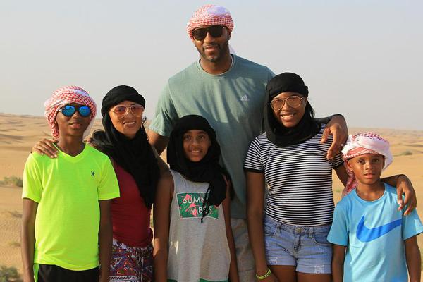 国米vs利物浦首发：萨拉赫缺席，伊萨克PK劳塔罗，维尔茨替补（国米战利物浦首发出炉：萨拉赫缺阵，伊萨克对决劳塔罗，维尔茨替补待命）