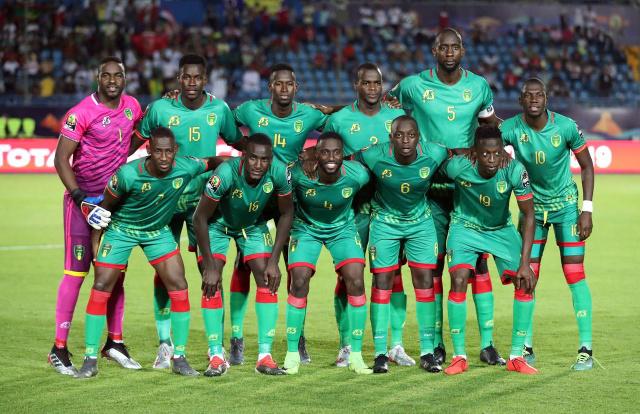 记者：曼联有意阿贾克斯17岁中场乔西-莫基奥（记者称曼联看中阿贾克斯17岁中场新星乔西-莫基奥）