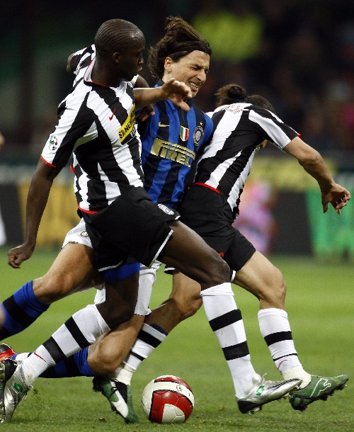 埃贝尔：卡尔无大碍；我们对格纳布里战阿森纳时复出保持乐观（埃贝尔：卡尔伤情无碍，乐观看好格纳布里战阿森纳复出）