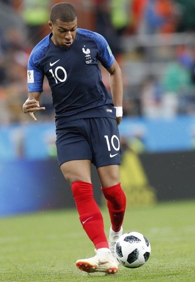 篮球火箭球队进攻端出现默契配合（火箭队进攻端打出默契联动）