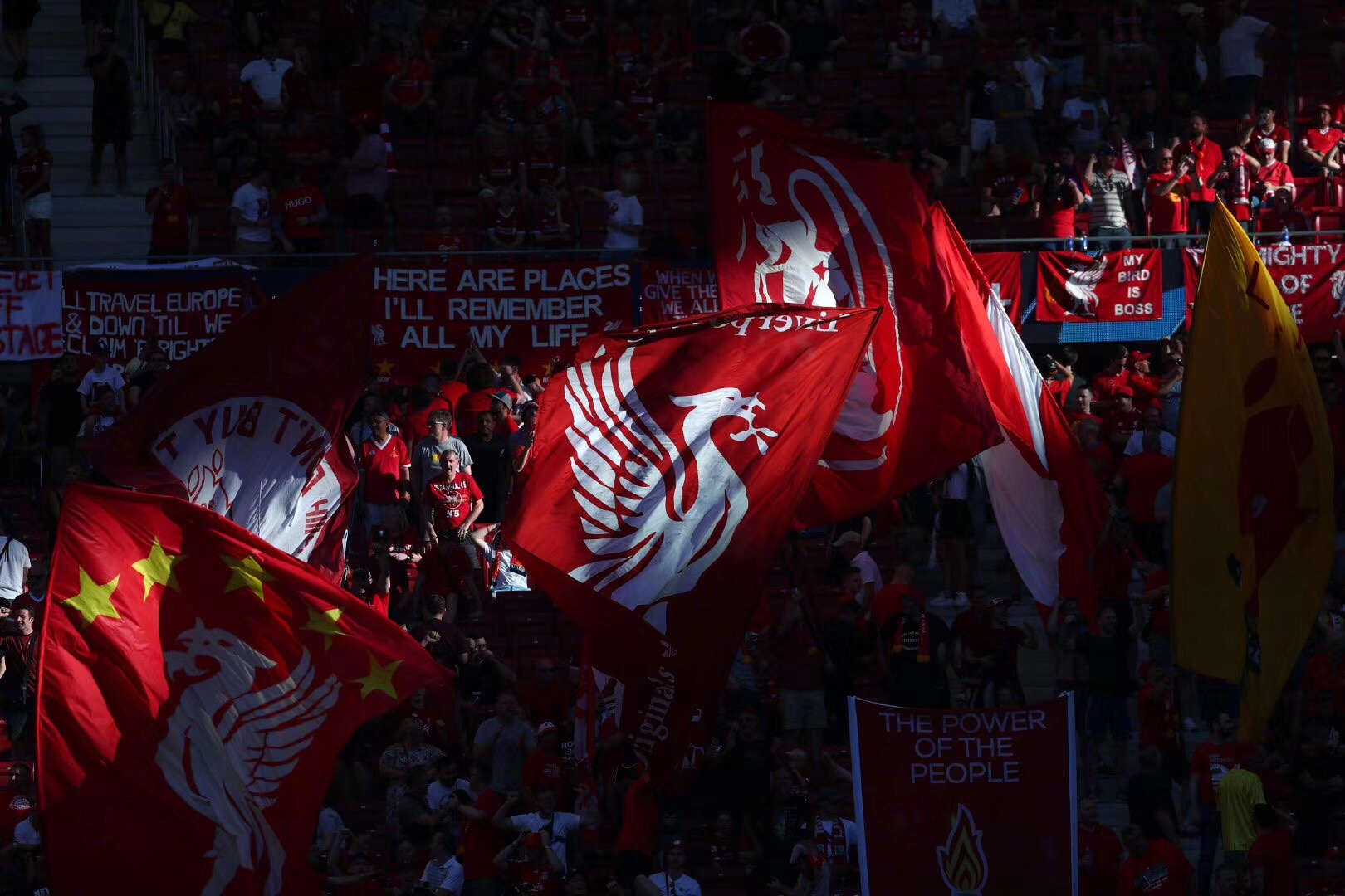 跟队记者：阿莱格里明确要求冬窗买前锋；米兰没考虑齐尔克泽（随队记者：阿莱格里明确要冬窗引进前锋，米兰暂未考虑齐尔克泽）