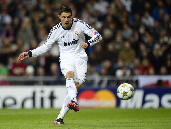 维拉豪取各项赛事七连胜！英超排名升至第二差阿森纳3分（阿斯顿维拉豪取各项赛事七连胜，英超升至第2仅差阿森纳3分）